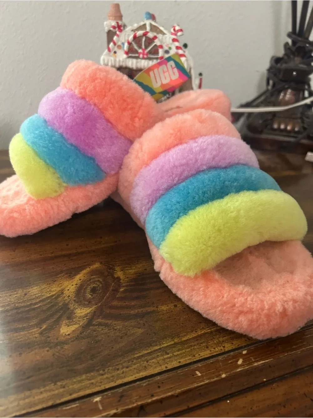 UGG Fluff Yeah  Rainbow Slide Slippers Size 4 Kids / 6 Women